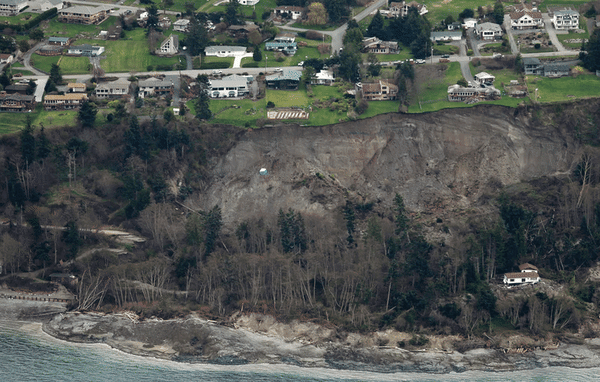 whidbey-2013-landslide-gif